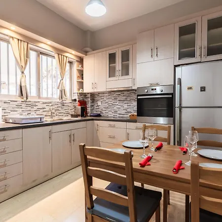Alimos Apartament *