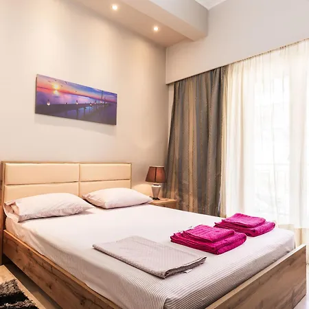 Apartment Alimos *